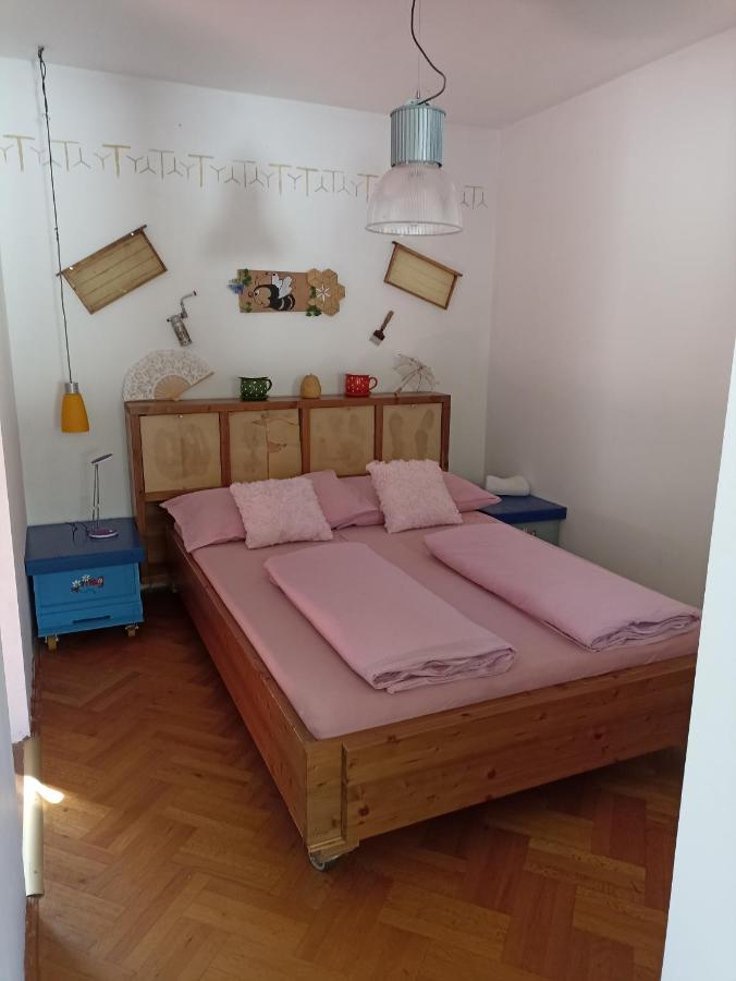 Uj Vilag Apartamento Harkány Exterior foto